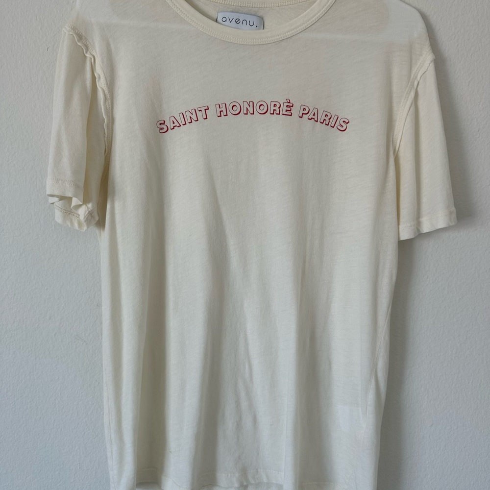 Avenu - SAINT HONORÉ PARIS Graphic Tee – Cream Cotton, M